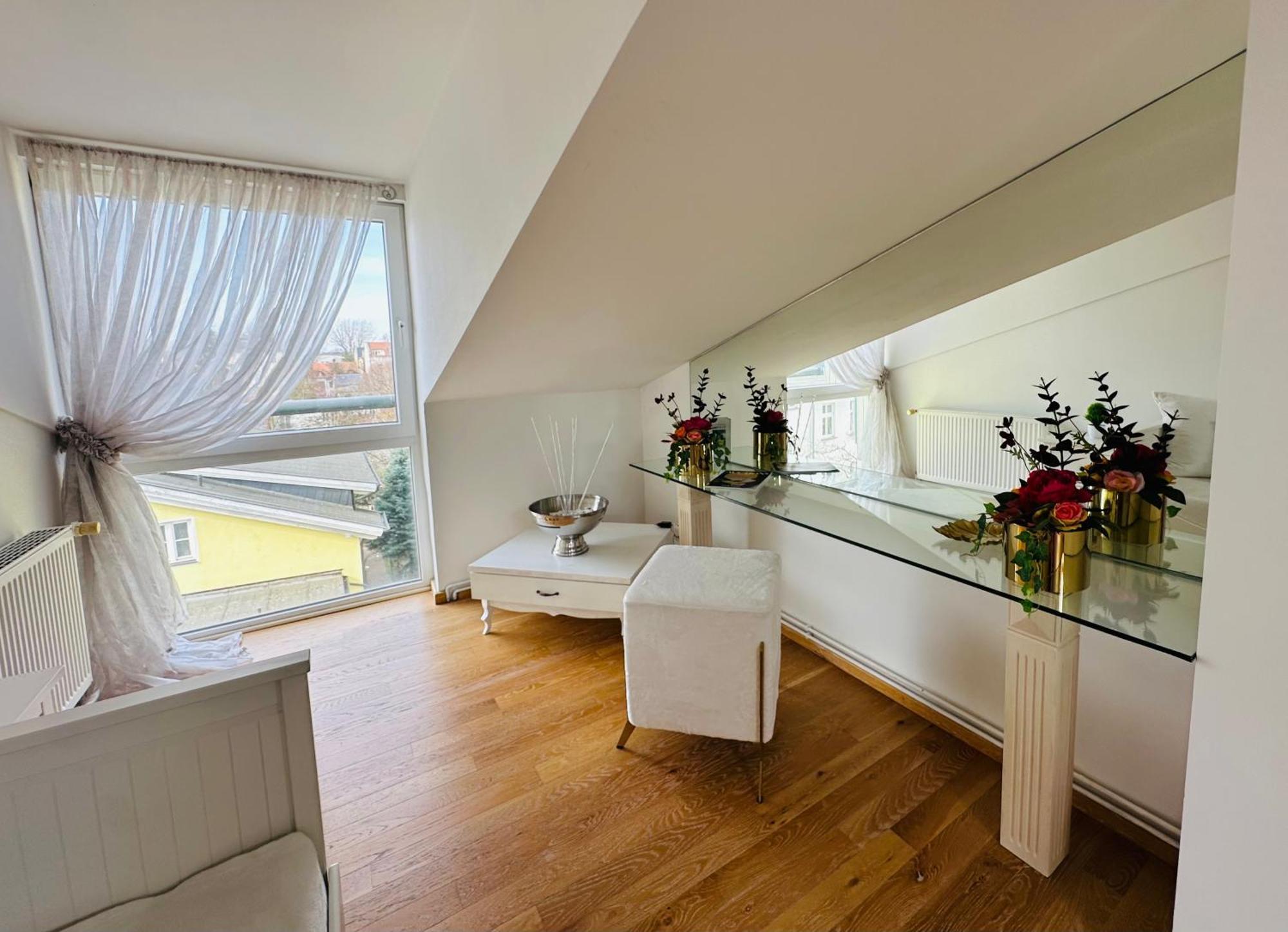 Appartement Schoene Dachgeschosswohnung Nahe Dem Mueggelsee Berlijn