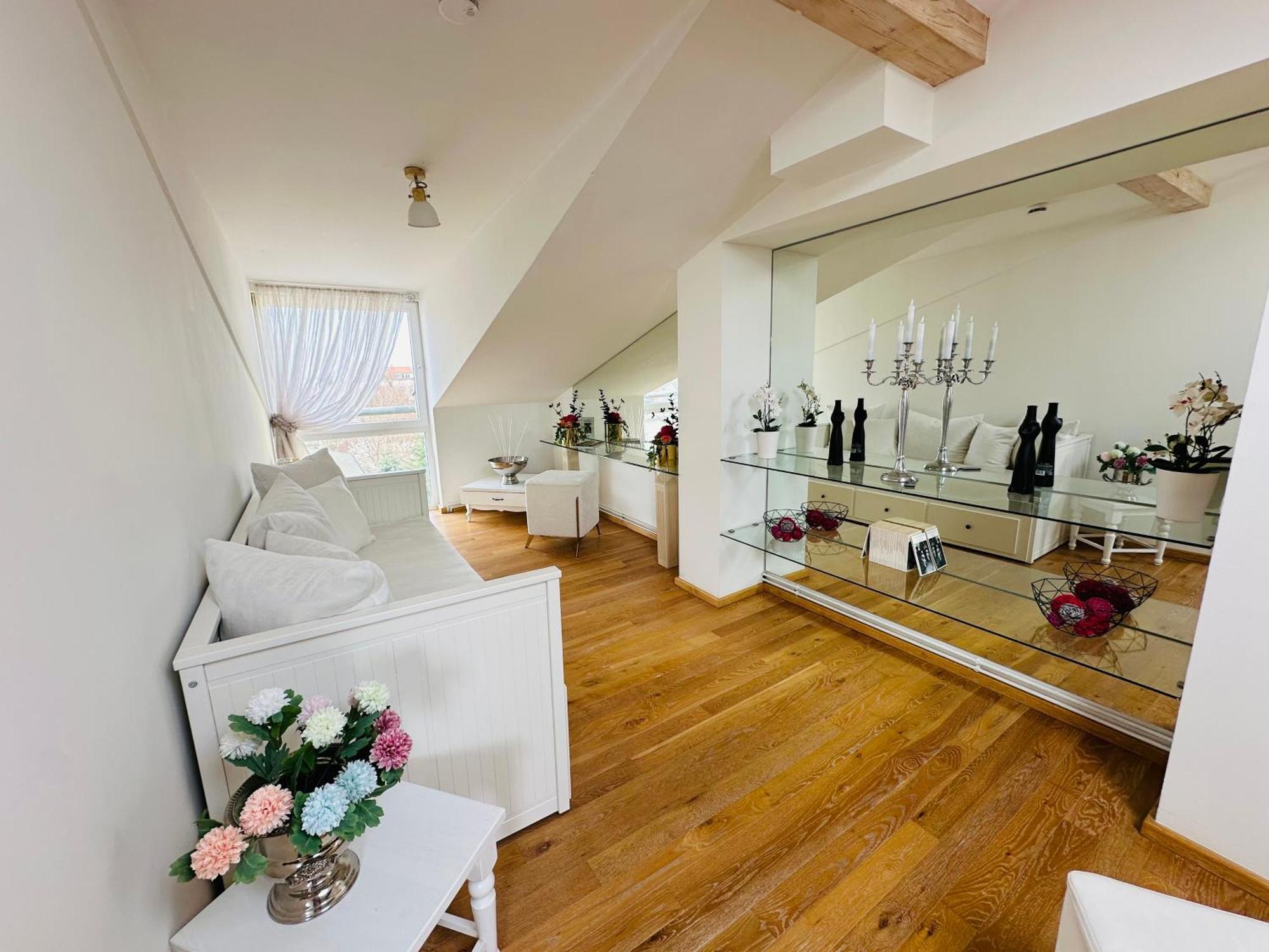 Appartement Schoene Dachgeschosswohnung Nahe Dem Mueggelsee